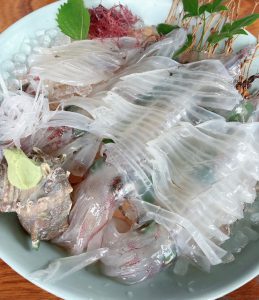 呼子名物イカ活け造り